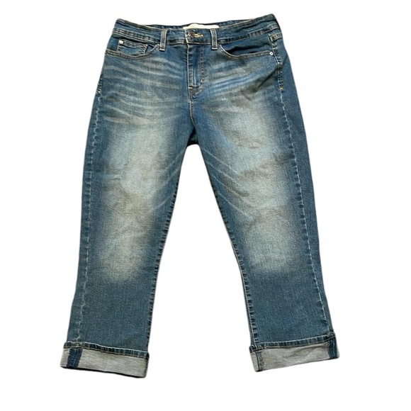 Levi’s Signature Mid Rise Capri Jeans‎ - Picture 1 of 9